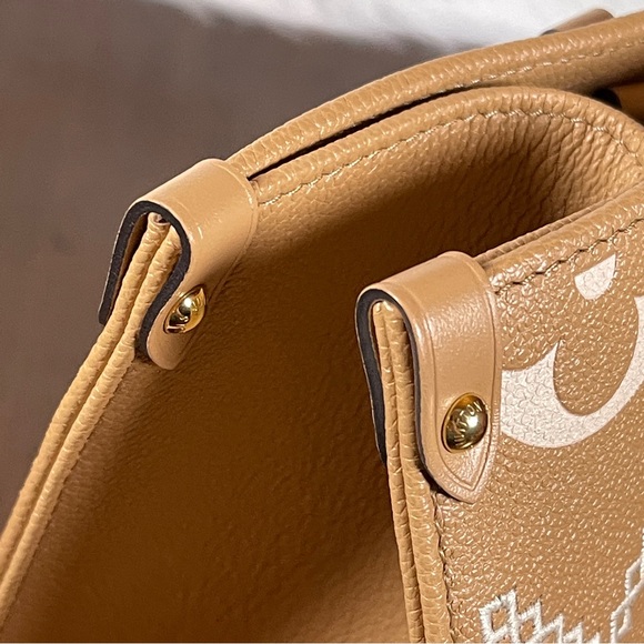 Louis Vuitton Arizona Stitched On The Go MM - Picture 7 of 15